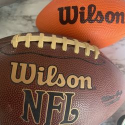 2 Autographed Footballs 20$