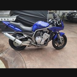 Yamaha  FZ1