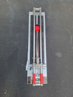 Clay tile cutter