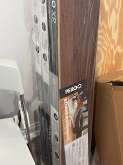 Piso laminado color madera