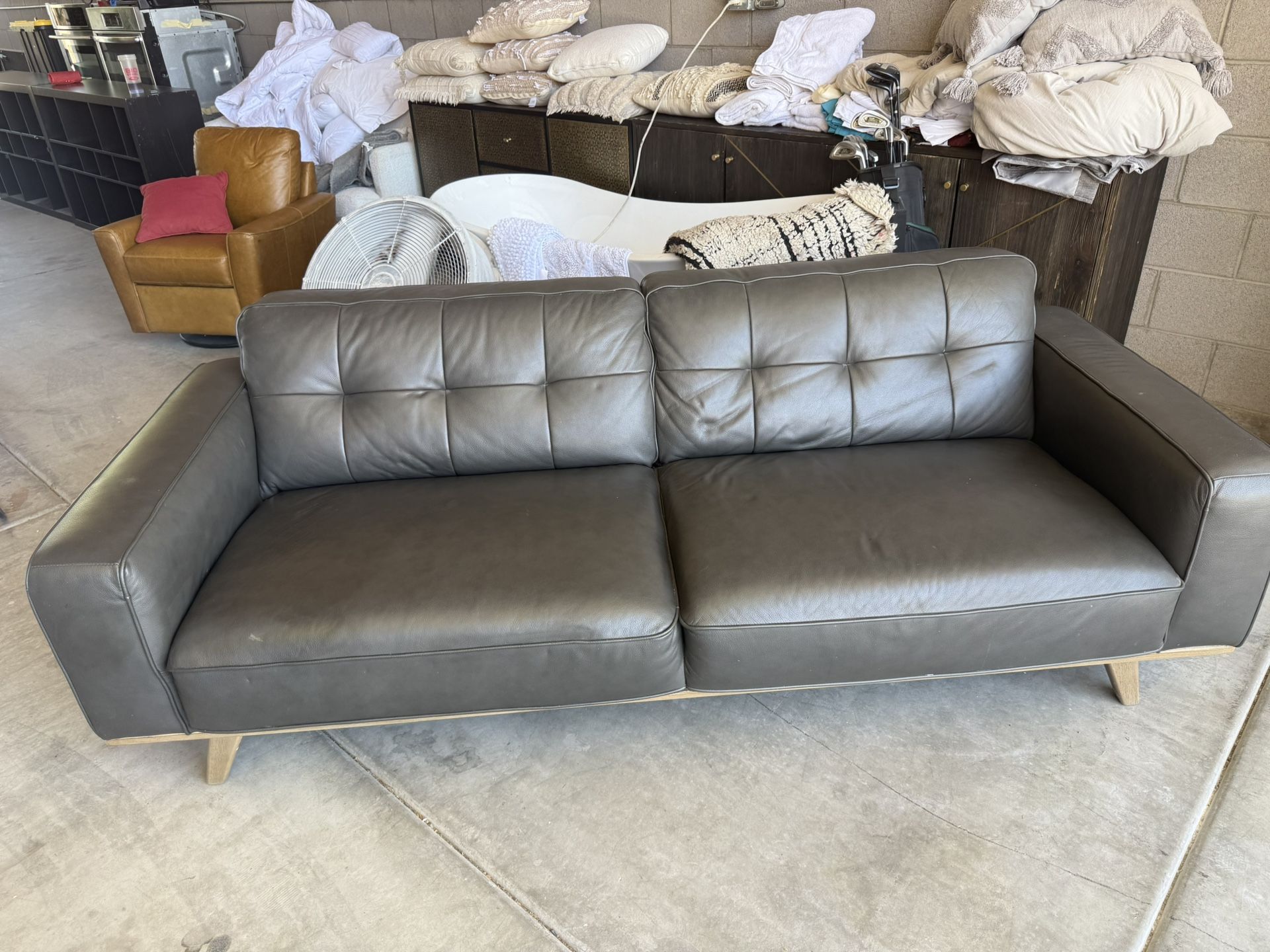 Black Leather Sofa In Good Condition - www.joarbit.com