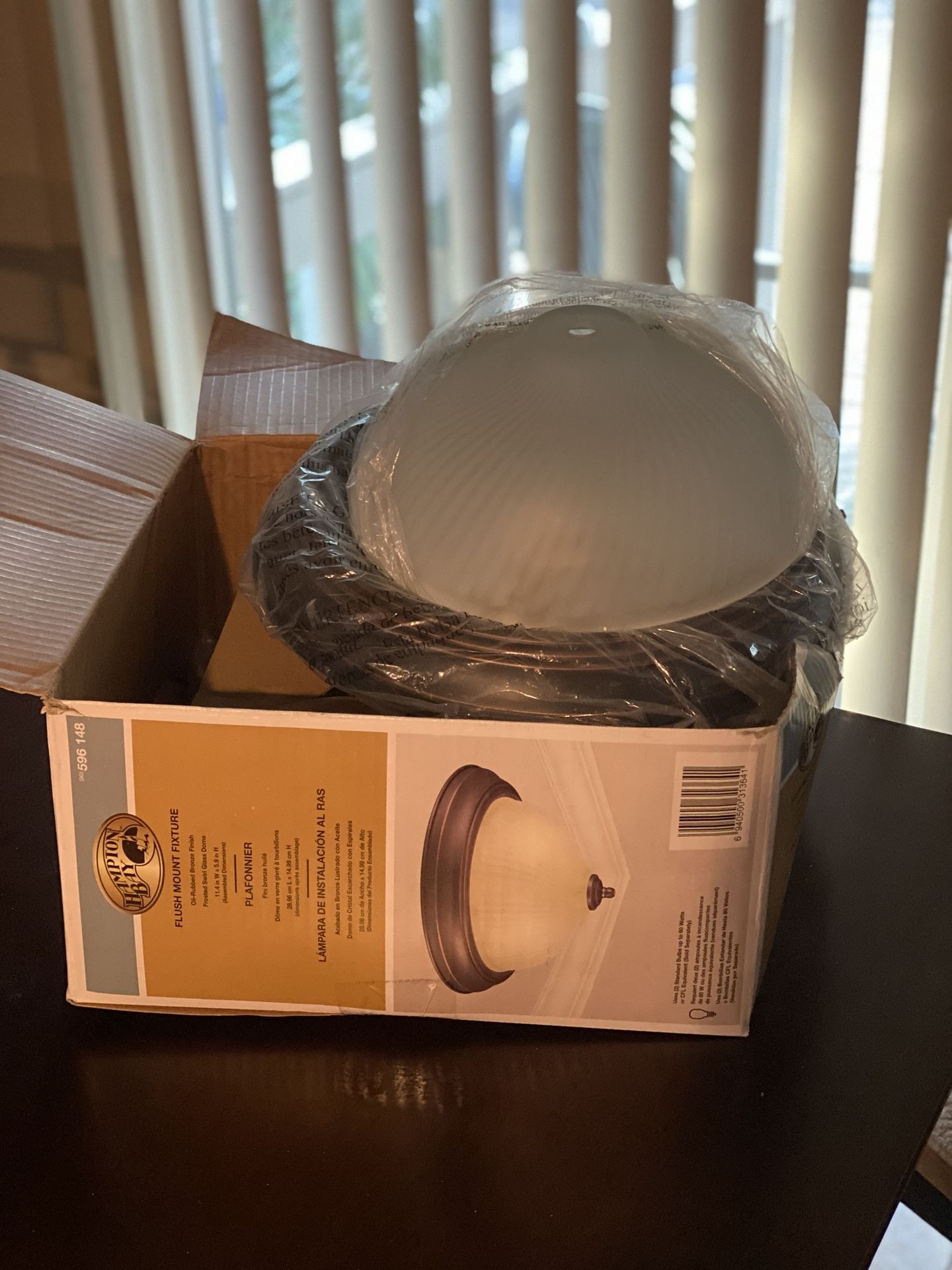 Flush Mount Light Fixture——Brand New