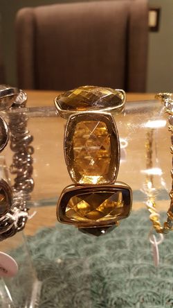 Stone stretch bracelet