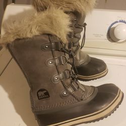Sorel Boots Size 3