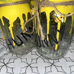 12 WINNIE THE POOH CENTERPIECES + BACKDROP