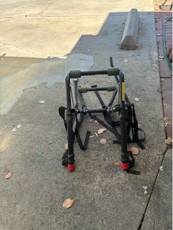 Bike racks holds two bikes on the back of a car with a trunk $20 can can’t use anymore cause I got a different car