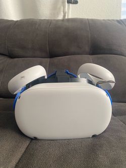 Oculus Quest 2 VR Headset