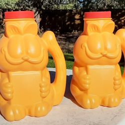 Garfield Plastic Containers 