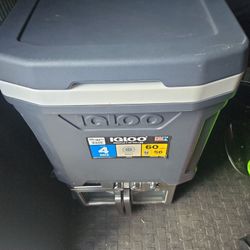 Igloo cooler