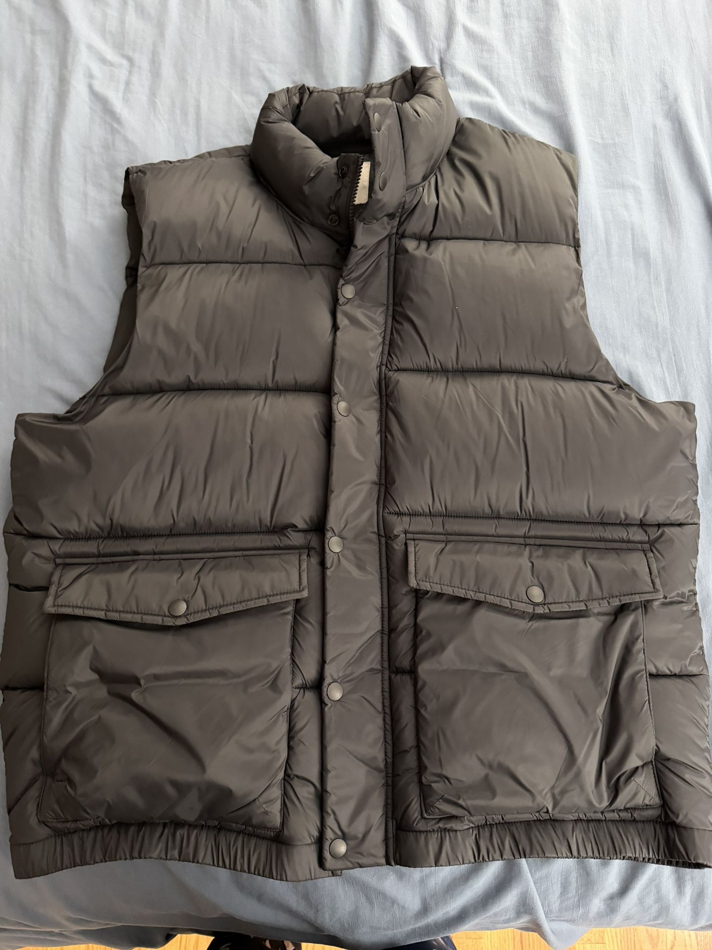 Mens GAP Vest