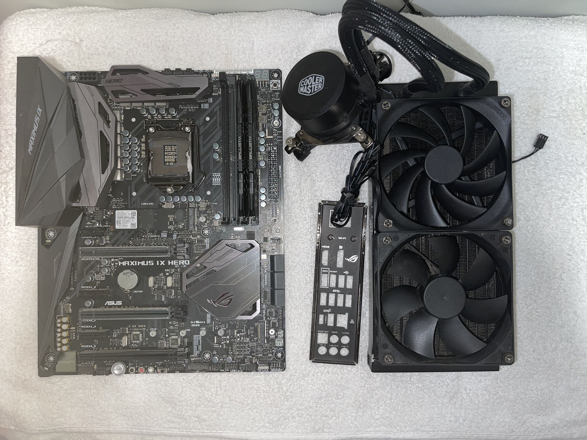Asus Maximus Ix hero 16gb ram 512gb ssd and cool master aio
