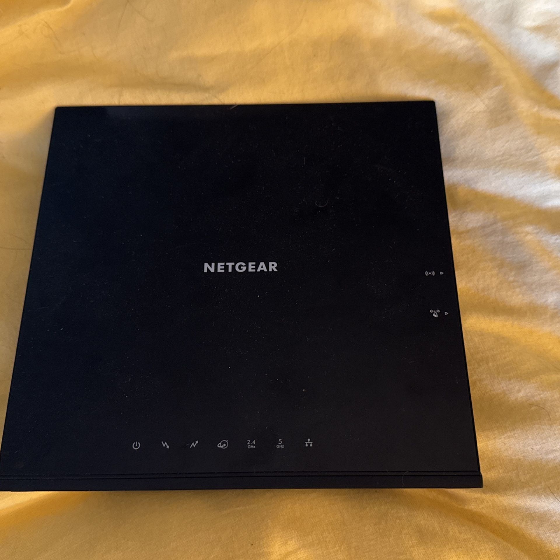 NETGEAR AC1600 Wi-fi Cable Modem Router