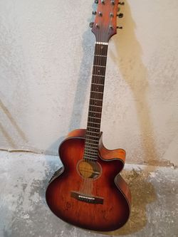 Acoustic electric guitar