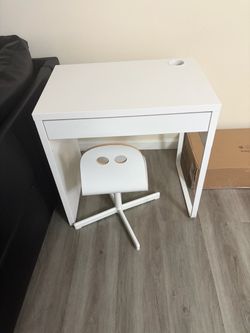 Chair and table white