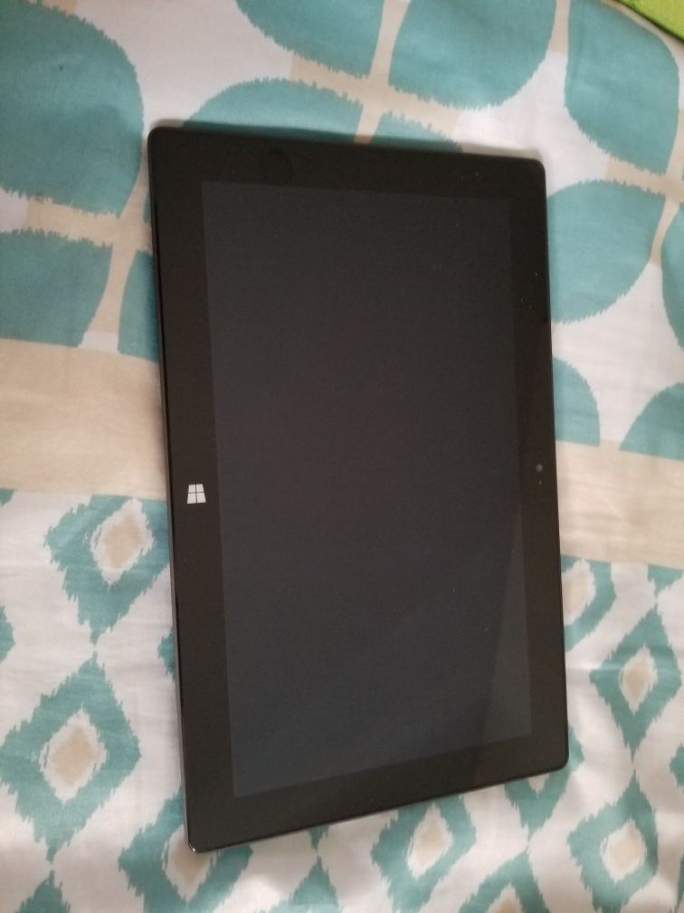 Microsoft Surface 64GB Tablet /Black ￼