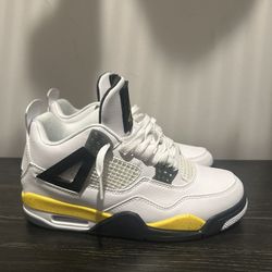 Jordan 4 Retro Tour Yellow Size 8.5 