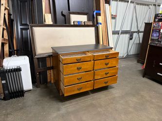 8 drawers vintage chest $180