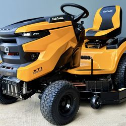 Brand new Cub cadet XT1 Enduro LT 50 in. Fabricated Deck 24 HP V-Twin Kohler 7000 Series Engine Hydrostatic Drive Gas Riding Lawn Tractor
