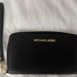 Wristlet 