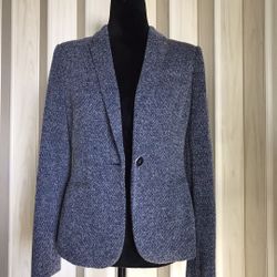 TOMMY HILFIGER JACKET SIZE 4