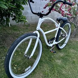 Electra Beach Cruiser Bike 