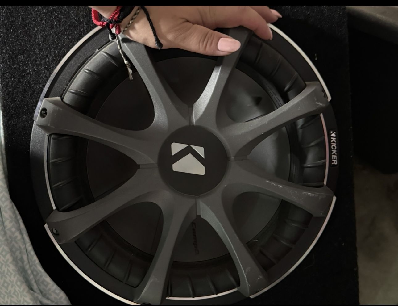 Kicker Comp Speaker With Box 