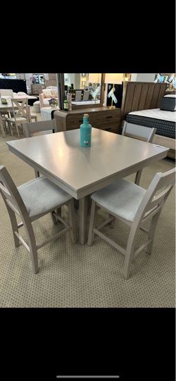 New 5pc Counter Height Set