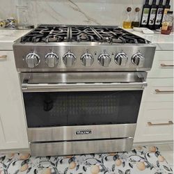 Viking 30" Professional-Style Gas Range - Stainless Steel - 5 Burner