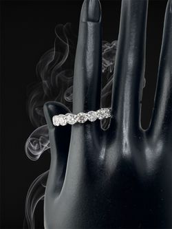 Round Lab-Gromw Diamond eternity band in silver