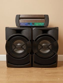 LIKE NEW Sony Shake X30 High-Power Audio System