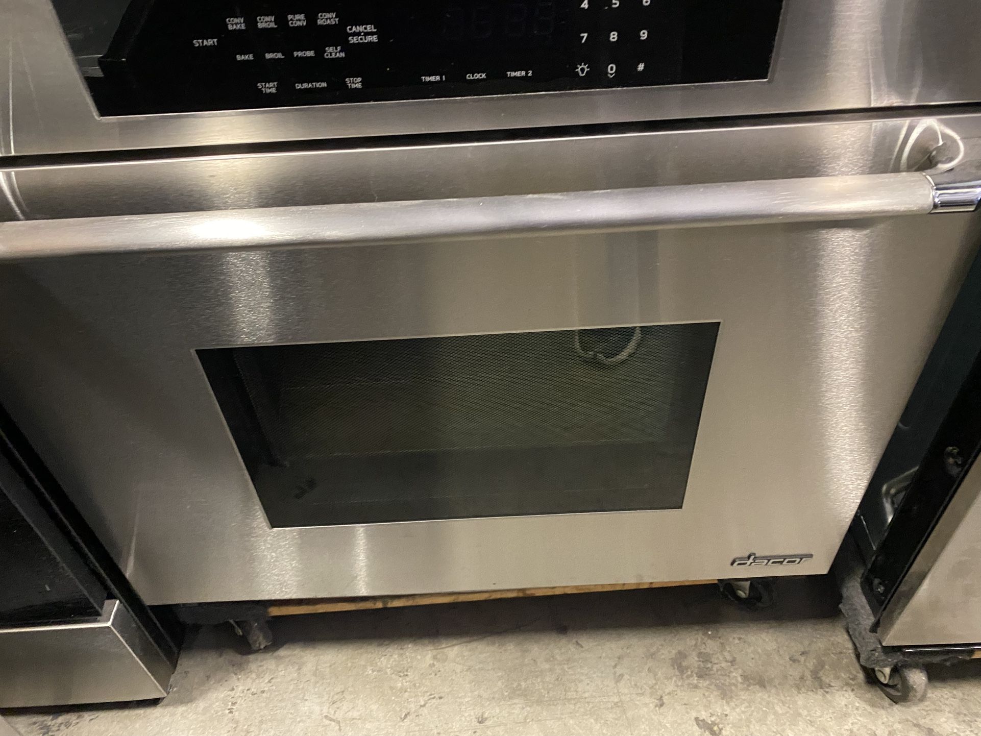 DACOR 30β SINGLE WALL OVEN BUILT IN with WARRANTY. OVENS STOVES HOOD RANGES Etc.