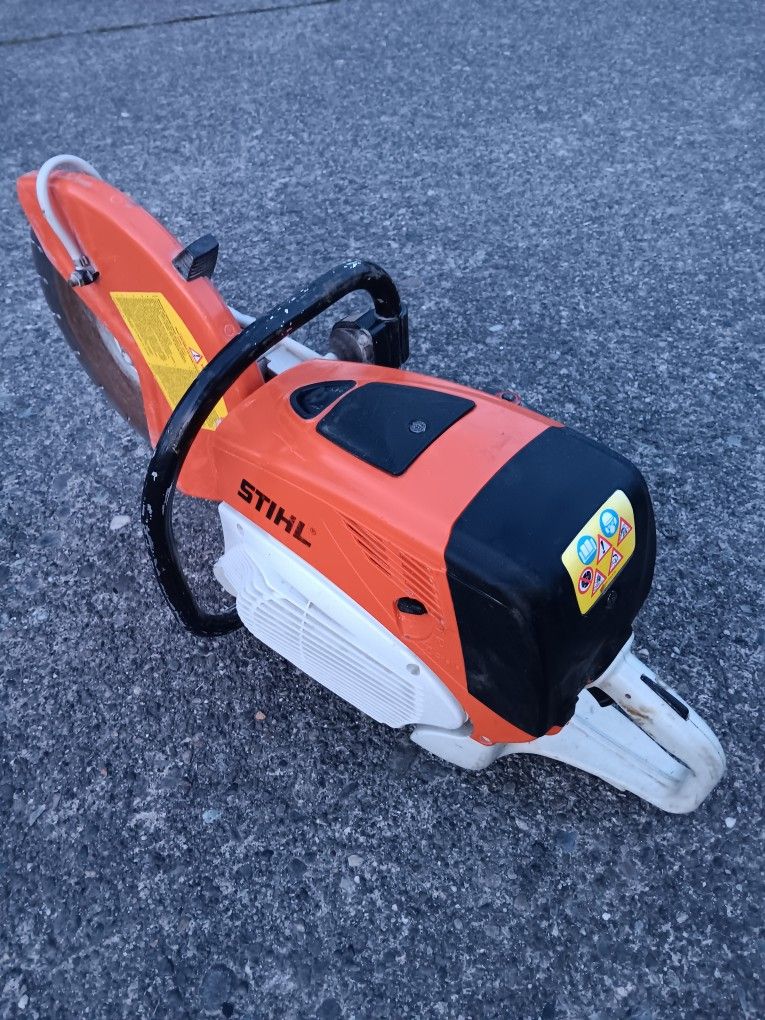 Stihl TS700 14IN Cutquik Concrete Hot Off Saw.  Excellent Condition with Diamond Blade.  For Pick Up Fremont Seattle. No Low Ball Offers. No Trades 