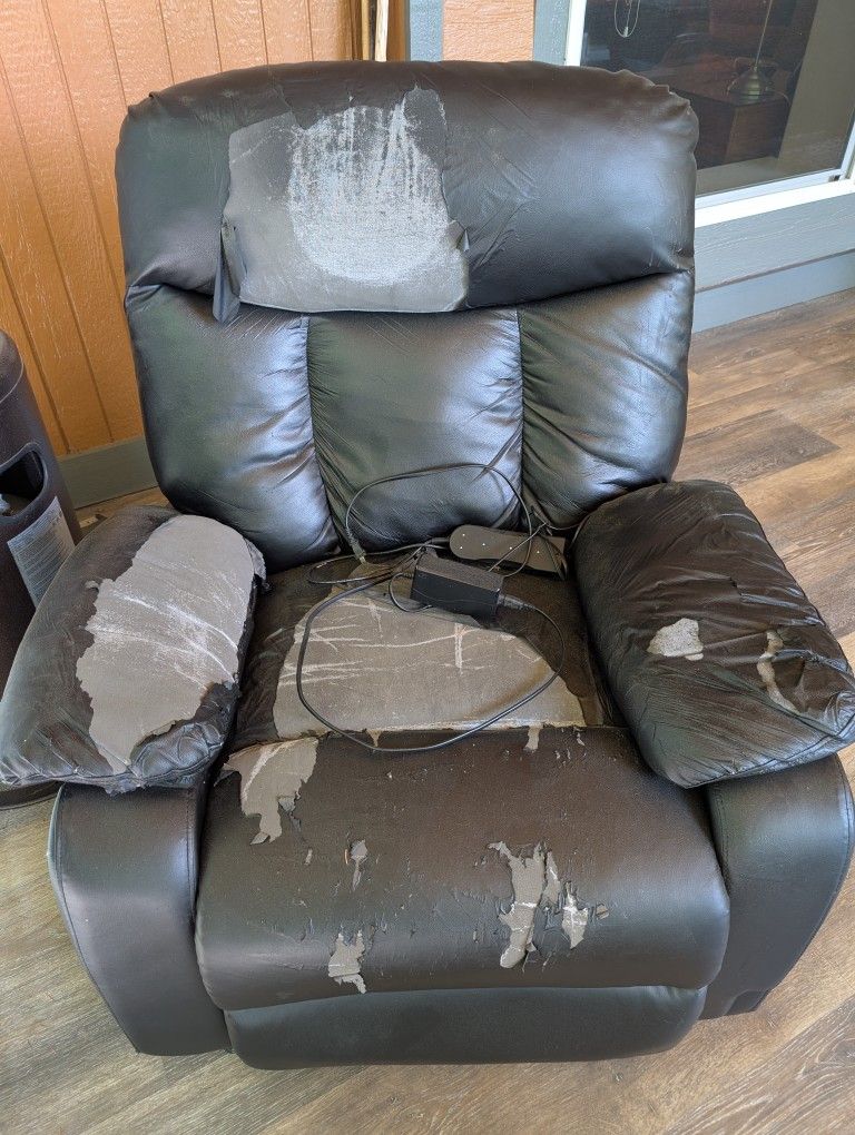 Free Lift Recliner
