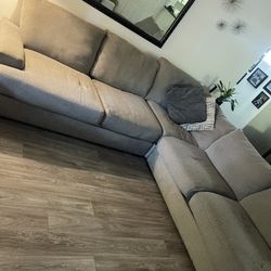 Sectional Sofa 