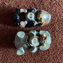 Vintage  1988  Paper Weights  3.5”long  Great Condition  7$ Each Or 2/11$