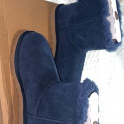 Navy Blue Uggs Size 7 