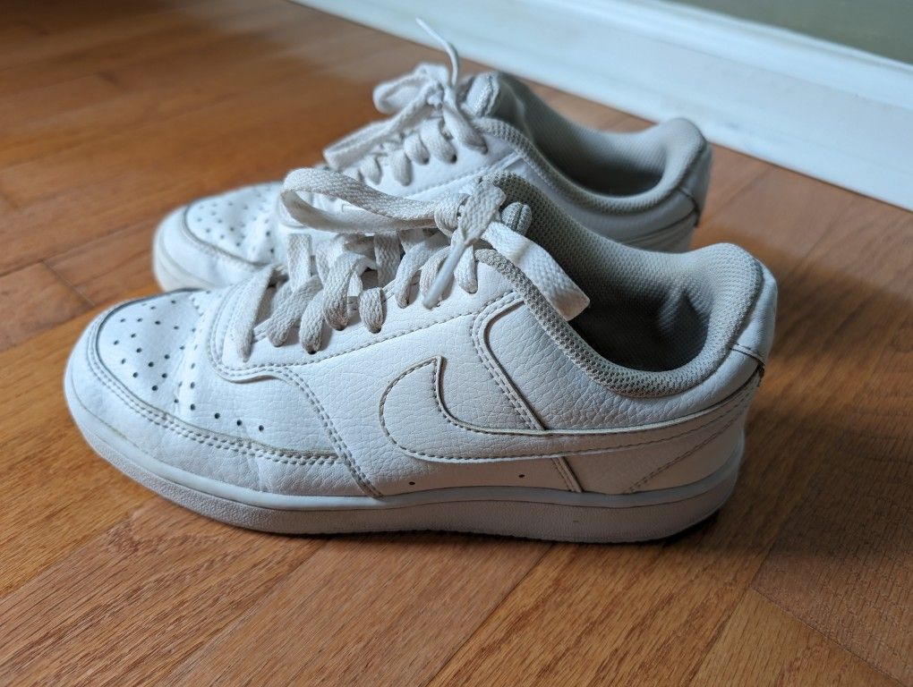 Women's Nike Sneakers 