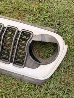 2024 Jeep Gladiator Stock Grille
