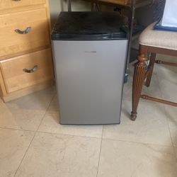 Small Fridge 