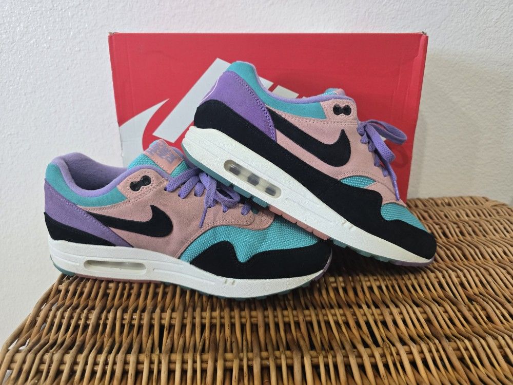 Nike Air Max Have A Nike Day Size 10 Shoes Purple Black Sneaker