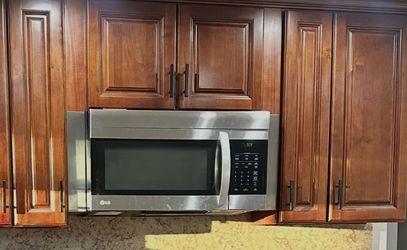 Stainless steel over the range microwave used works great