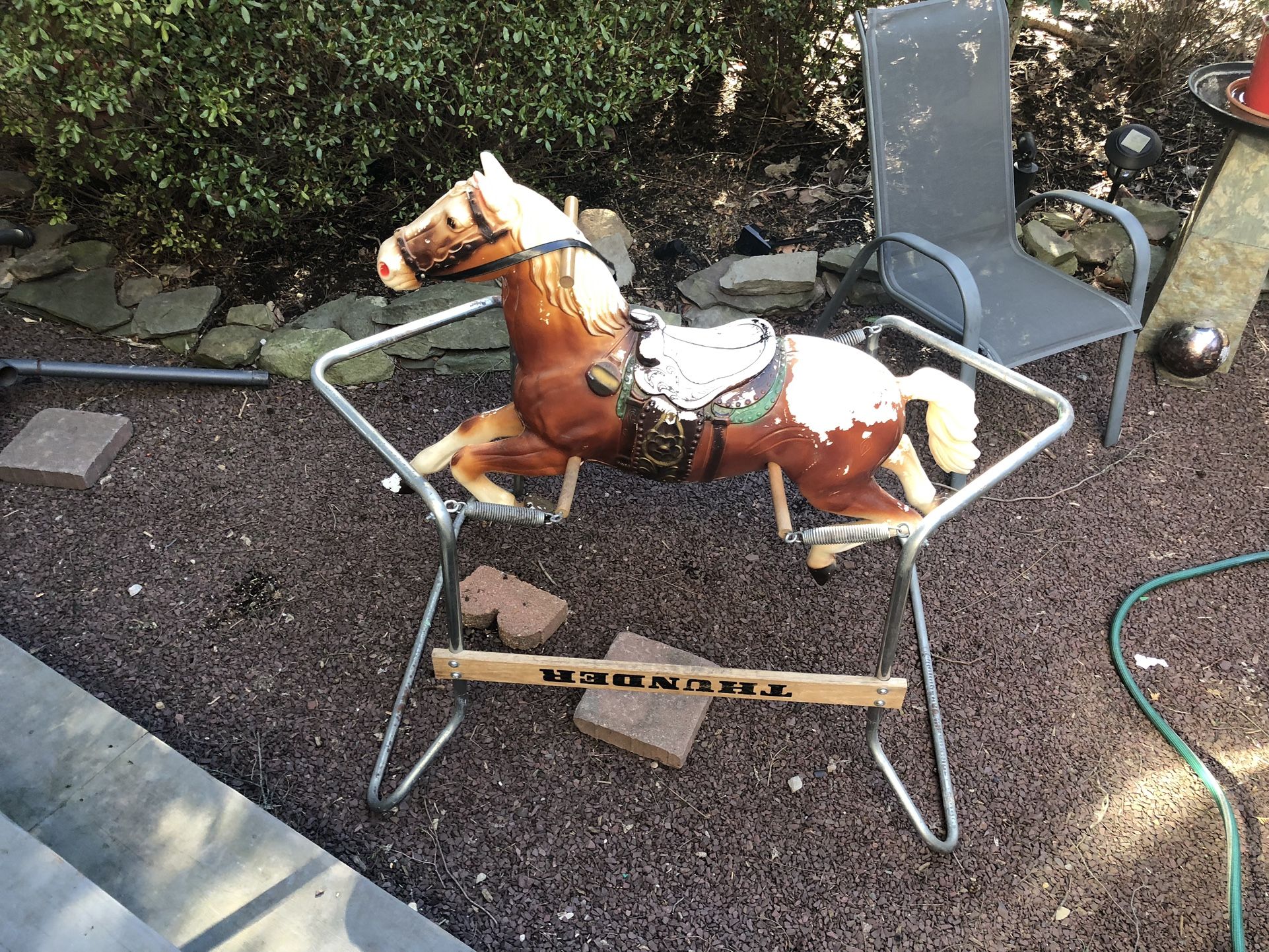 Vintage Bouncy Hoarse