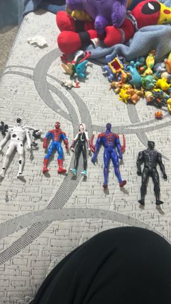 Marvel figures