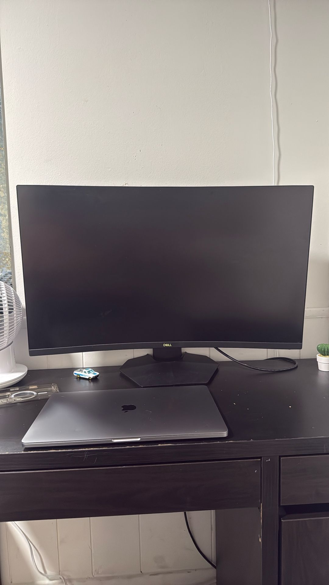 Dell Curved Monitor