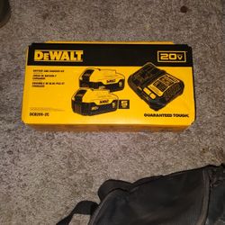 DeWalt 2pack 5amp Battery's With Charger