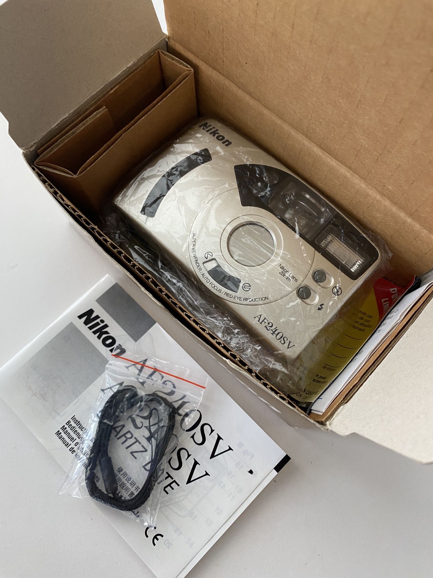 Nikon Point And Shoot Film Camera Af240SV 35mm Film Camera