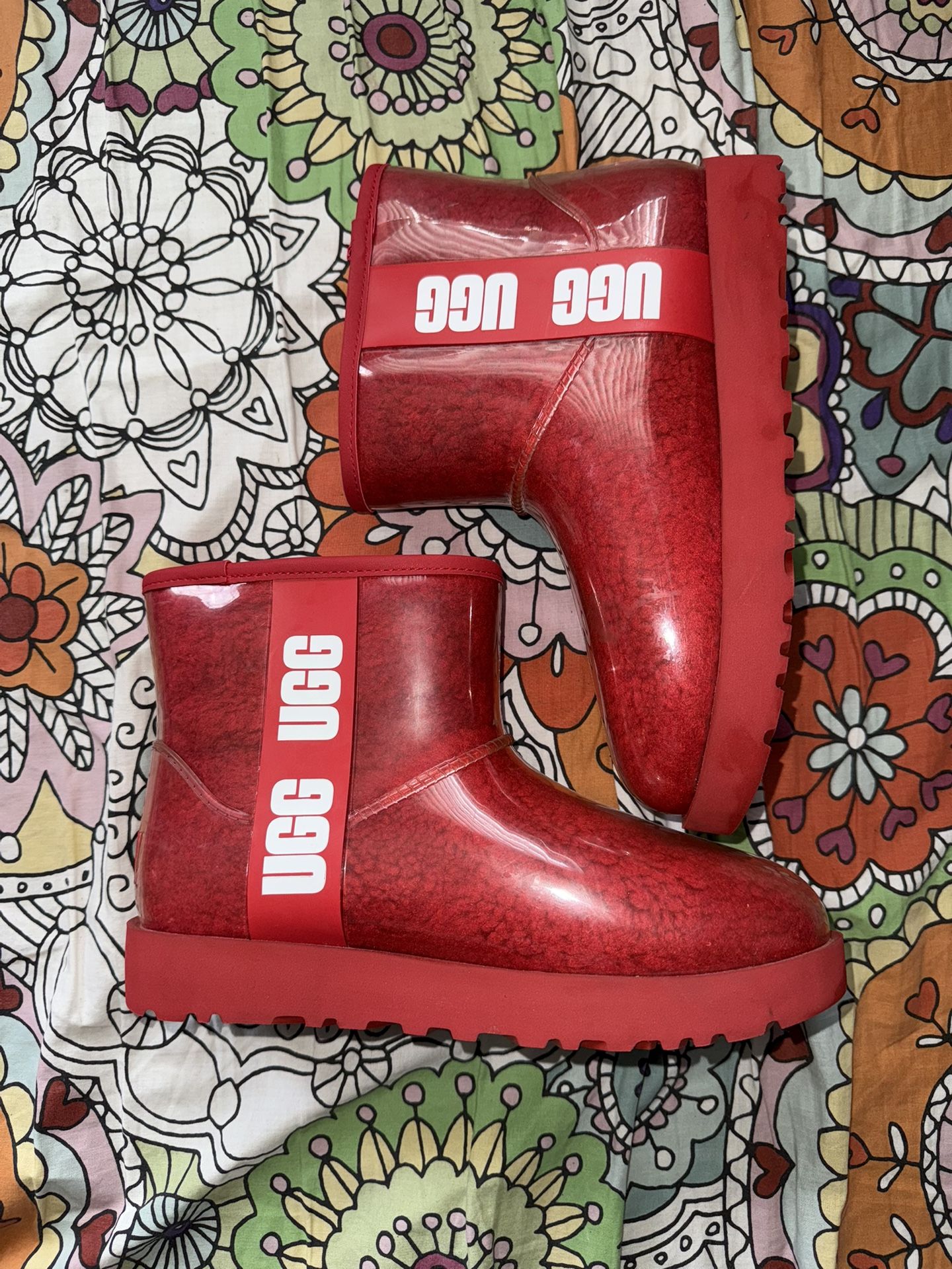 UGG Classic Clear Mini Boots Size 7