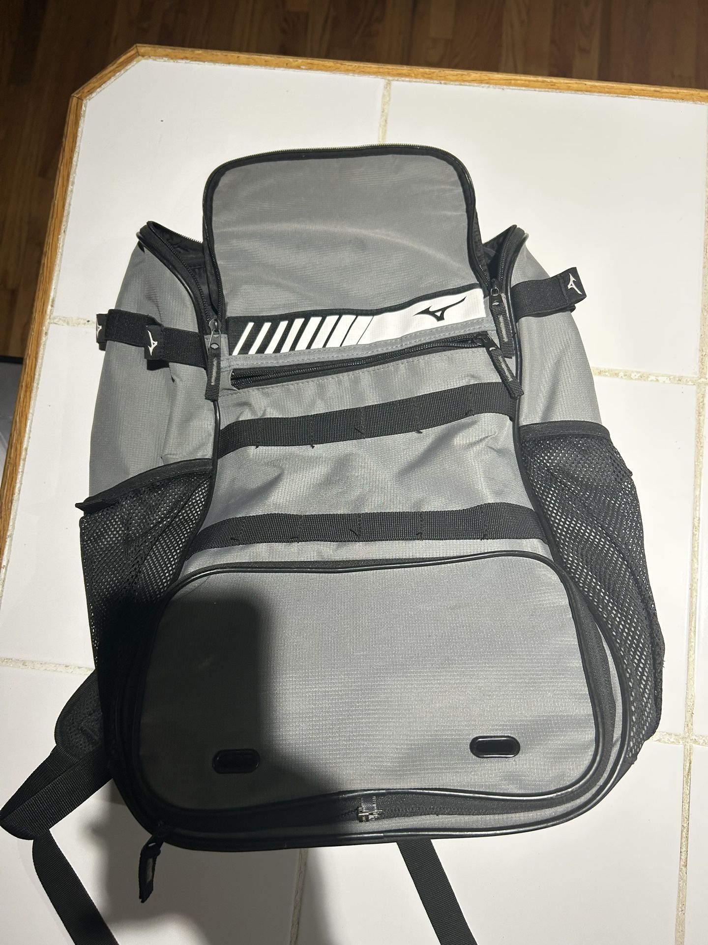 Mizuno Organizer 23 Backpack Like New