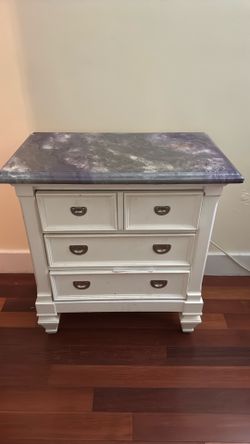 125Nightstand shelve