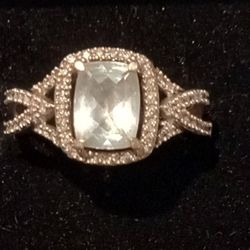 10kt White Gold Aquamarine And Diamonds Engagement Ring